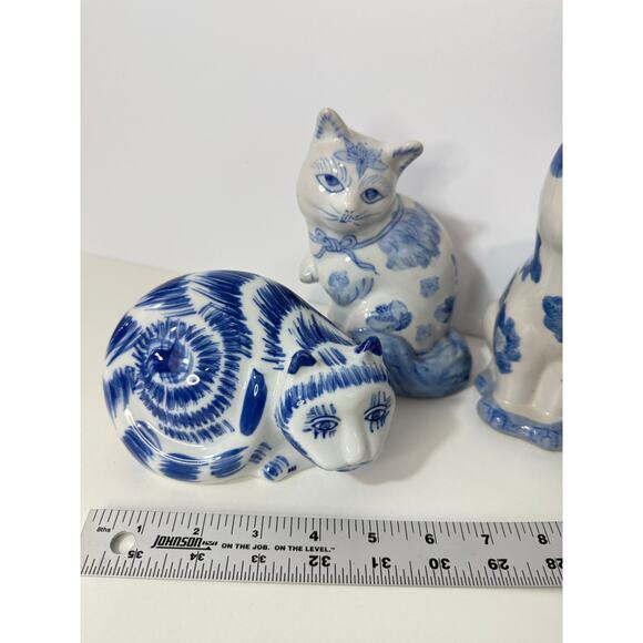 3 Vintage Blue & White Ceramic Chinese Lucky Cats Figurines MCM Oriental Decor - Picture 7 of 11
